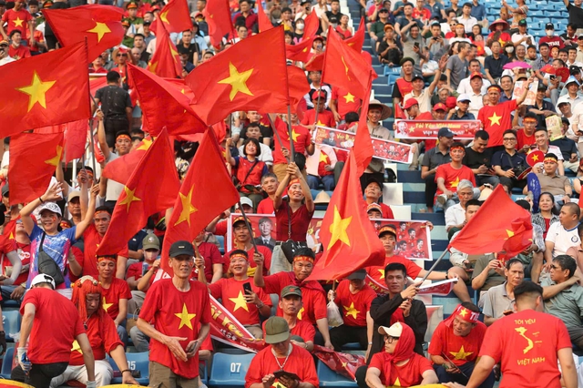 DIỄN BIẾN Việt Nam 3-1 Malaysia: Tuyển Việt Nam bị thổi penalty - Ảnh 10.