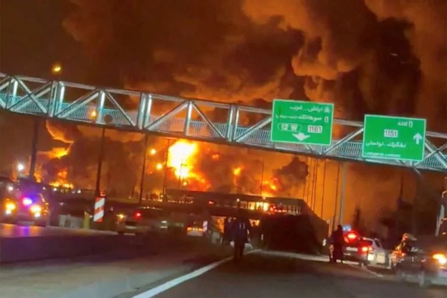 Tehran ra đòn, lực lượng gây bất ngờ đã xuất hiện - Hàng ngàn lính dù Mỹ áp sát, 1 nước sẵn sàng mang vũ khí "chính xác 99%" can thiệp - Ảnh 3.