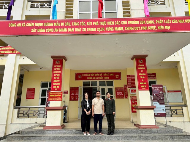 Ph&aacute;t hiện t&agrave;i khoản ng&acirc;n h&agrave;ng c&oacute; giao dịch n&agrave;y, người d&acirc;n cần b&aacute;o ngay c&ocirc;ng an nơi gần nhất - Ảnh 2.