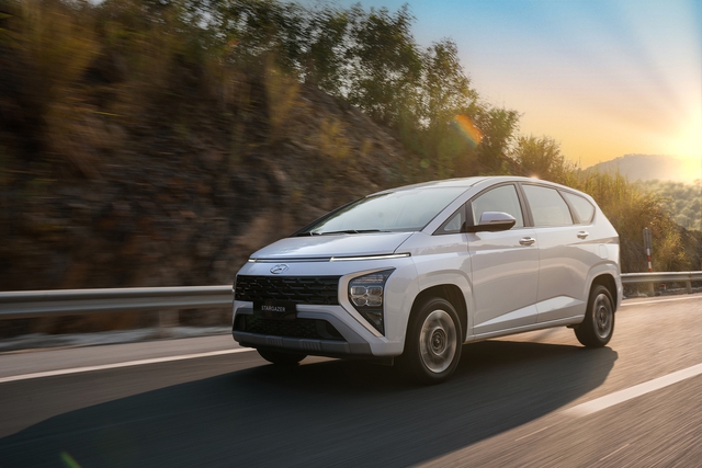 Xe 7 chỗ giá chưa tới 500 triệu đang ưu đãi hơn 100 triệu đồng, bảo hành tới 8 năm - Ảnh 1. Xe 7 chỗ giá chưa tới 500 triệu đang ưu đãi hơn 100 triệu đồng, bảo hành tới 8 năm - Ảnh 1.