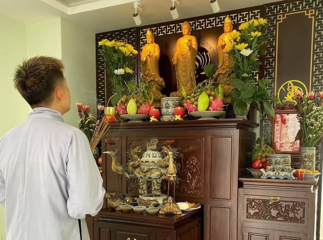 Cảnh báo đặc biệt tới các gia đình đang cắm hoa cúc trên bàn thờ ngày Rằm, mùng 1 - Ảnh 2.