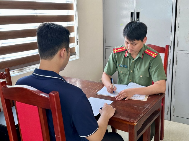 Tin mới nhất về chuyên án liên tỉnh quy mô lớn do vợ chồng Nguyễn Thị Quế Phương cầm đầu - Ảnh 1.