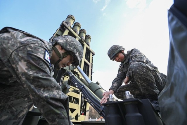 Hệ thống ph&ograve;ng kh&ocirc;ng H&agrave;n Quốc Cheongung - II đ&aacute;nh chặn t&ecirc;n lửa Iran tại UAE - Ảnh 10.