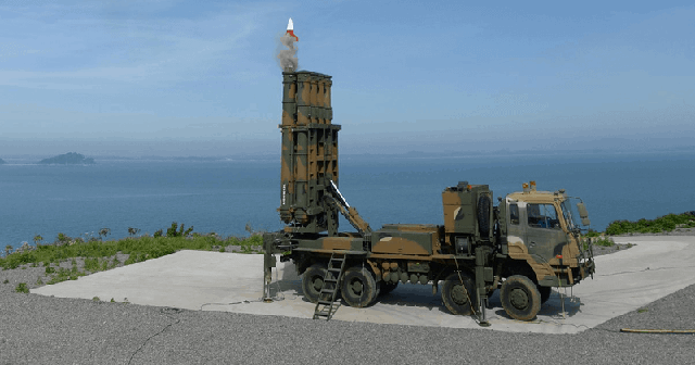 Hệ thống ph&ograve;ng kh&ocirc;ng H&agrave;n Quốc Cheongung - II đ&aacute;nh chặn t&ecirc;n lửa Iran tại UAE - Ảnh 3.