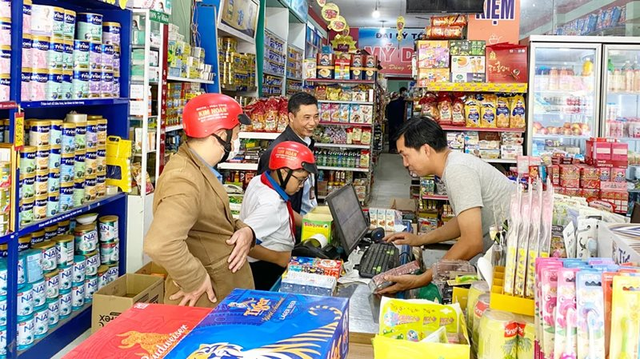 Vừa l&agrave; chủ hộ kinh doanh, vừa đi l&agrave;m c&ocirc;ng ty, đ&atilde; đ&oacute;ng BHXH ở mức cao nhất, c&oacute; phải đ&oacute;ng th&ecirc;m BHXH bắt buộc: BHXH khu vực 27 trả lời thế n&agrave;o? - Ảnh 2.