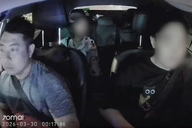 T&agrave;i xế chờ 6 tiếng kh&ocirc;ng thấy ai ra trả tiền sau cuốc xe 300km từ Thanh Ho&aacute; ra Hải Ph&ograve;ng: C&aacute;i kết bất ngờ - Ảnh 1.