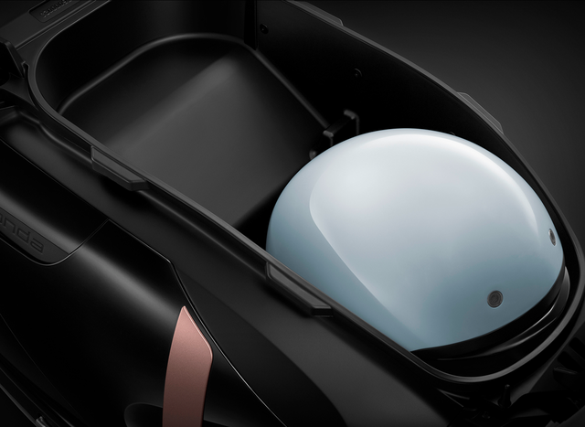 Honda có xe máy điện nhập Thái sắp bán cho người Việt: Pin LFP, sạc nhanh 2 tiếng, có số lùi - Ảnh 3.