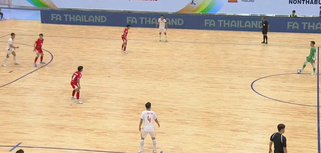 Diễn biến trận Việt Nam 2-3 Indonesia: Tuyển Việt Nam tấn c&ocirc;ng dồn dập - Ảnh 5.