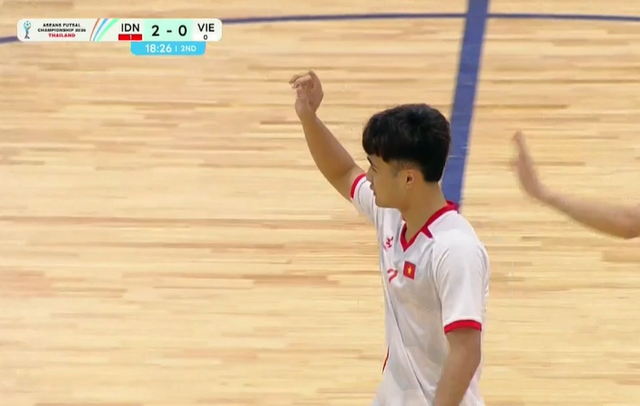 Diễn biến trận Việt Nam 2-3 Indonesia: Tuyển Việt Nam tấn c&ocirc;ng dồn dập - Ảnh 2.