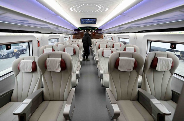 Chuyến tàu cao tốc nối thủ đô với đô thị biển: Có từ 2008, đi chưa tới 30 phút, giờ vẫn chạy tốt - Ảnh 3.