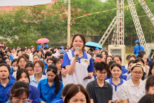 Nhật ký Hành Trình Từ Trái Tim: Khơi chí lớn, tiếp động lực cho thế hệ trẻ Tuyên Quang - Ảnh 4.