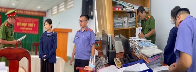 Tin mới vụ bắt tạm giam, khám xét nơi làm việc của nguyên cán bộ địa chính Trần Nguyễn Minh Nguyệt - Ảnh 3.