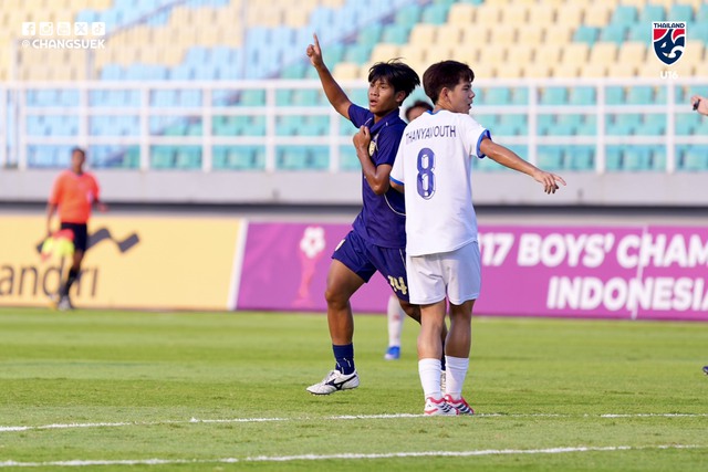 [DIỄN BIẾN] U17 Th&aacute;i Lan 2-3 U17 L&agrave;o: Địa chấn! Th&aacute;i Lan sắp gục ng&atilde; trước L&agrave;o! - Ảnh 4.