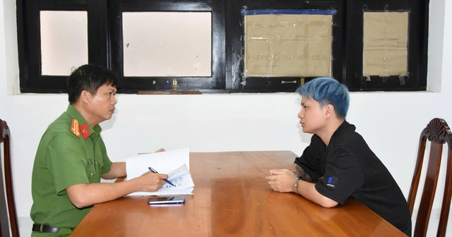 Thi h&agrave;nh Lệnh bắt tạm giam đối với Nguyễn Gia Ho&agrave;ng SN 1999 - Ảnh 1.