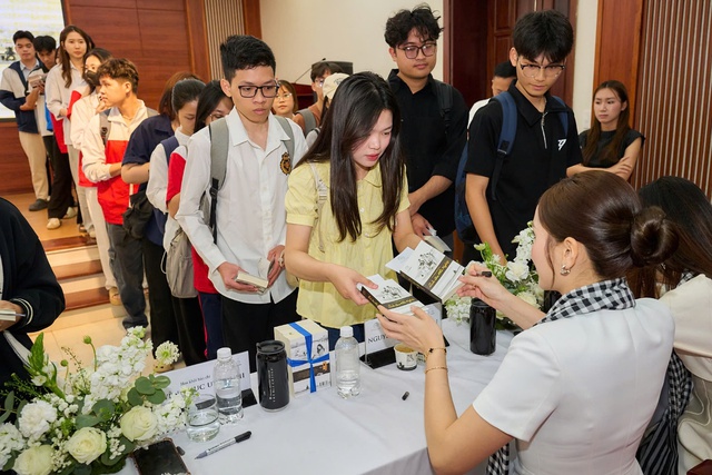 Nhật ký Hành Trình Từ Trái Tim: Khát vọng lớn của người trẻ - nền tảng cho quốc gia hùng mạnh   - Ảnh 4.