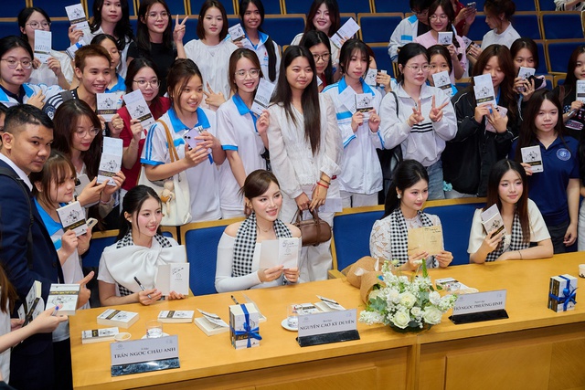 Nhật ký Hành Trình Từ Trái Tim: Khát vọng lớn của người trẻ - nền tảng cho quốc gia hùng mạnh   - Ảnh 8.