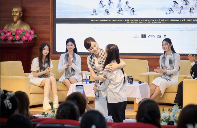 Nhật ký Hành Trình Từ Trái Tim: Khát vọng lớn của người trẻ - nền tảng cho quốc gia hùng mạnh   - Ảnh 12.