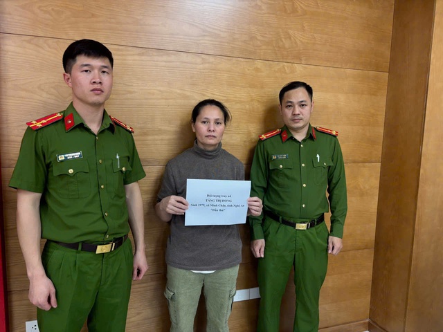 Tăng Thị Hồng đã ra đầu thú sau 8 năm lẩn trốn ở nước ngoài - Ảnh 1.