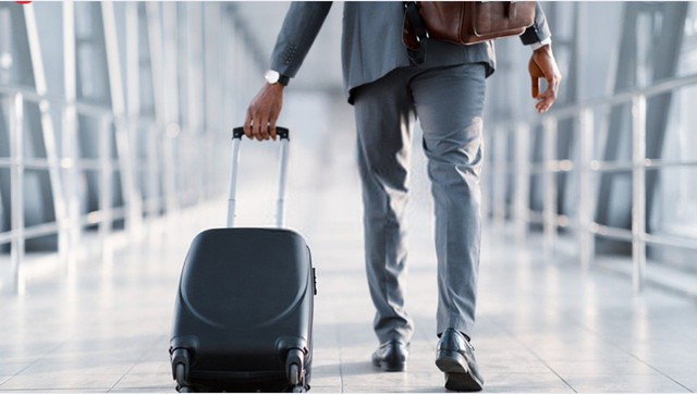 Về nh&agrave; l&uacute;c nửa đ&ecirc;m, t&ocirc;i chết lặng khi ph&aacute;t hiện vợ đang 'tiếp kh&aacute;ch qu&yacute;' trong ph&ograve;ng ngủ - Ảnh 2.