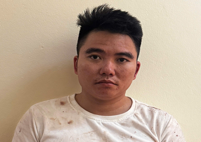 Khám xét khẩn cấp, bắt tạm giam chủ cửa hàng điện thoại Đỗ Thế Hùng - Ảnh 1.