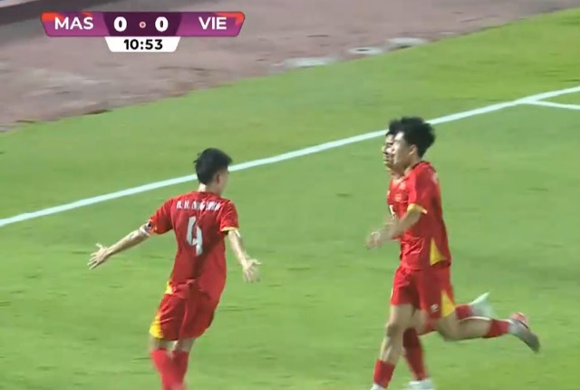 DIỄN BIẾN Việt Nam 1-0 Malaysia: Tuyển Việt Nam ghi b&agrave;n cực dễ - Ảnh 2.