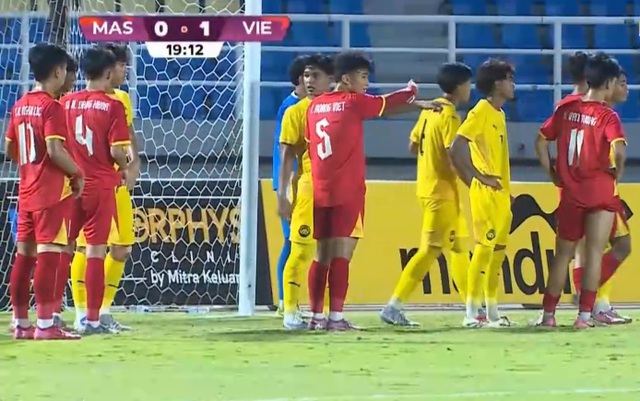DIỄN BIẾN Việt Nam 1-0 Malaysia: Tuyển Việt Nam ghi b&agrave;n cực dễ - Ảnh 1.