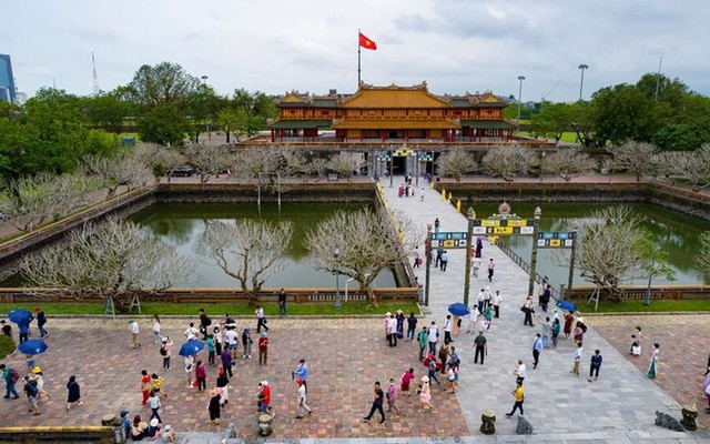 Cảnh tượng buổi tối 2 ngày qua ở Đại Nội Huế khiến nhiều người bất ngờ, nhận xét: "Thật không tin nổi!" - Ảnh 4.