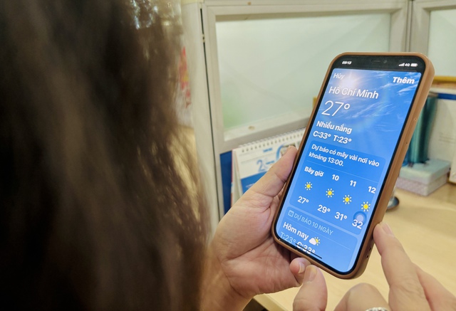 Người hay xem dự báo thời tiết trên iPhone cần chú ý - Ảnh 1.