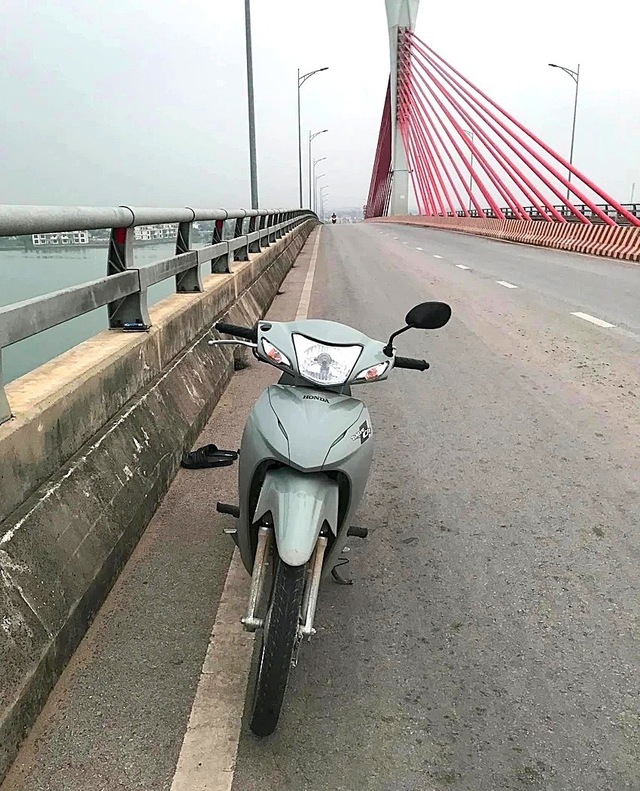 Tìm thấy thi thể người đàn ông 34 tuổi để lại xe máy trên cầu rồi mất tích, xót xa hoàn cảnh gia đình - Ảnh 1.