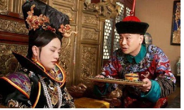 Lý Liên Anh cứ đêm xuống lại chuốc say Từ Hi để làm việc 