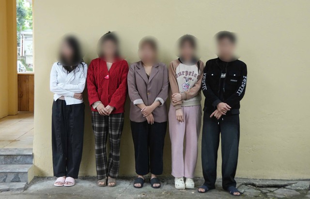 Bắt Triệu Thị Dung SN 1994 cầm đầu đường dây livestream khiêu dâm, đồi trụy: Lời khai của các đối tượng nữ - Ảnh 1.