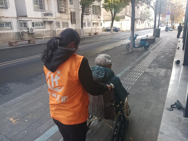 Bà nói nhớ cháu chuyển 116 triệu bảo về quê nửa tháng, vừa lên tàu tôi sững sờ vì tài khoản mất sạch - Ảnh 3.