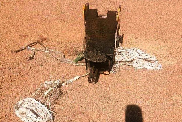 Đấu súng dữ dội, hàng trăm đặc nhiệm Mỹ đột kích giải cứu phi công F-15 mất tích – Tehran lộ “lá bài tẩy” cực mạnh - Ảnh 3.