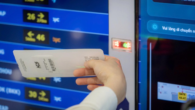 Khách đi máy bay lưu ý: Từ bây giờ, có thể dùng vé máy bay giấy để làm 1 việc tại sân bay Nội Bài - Ảnh 3.