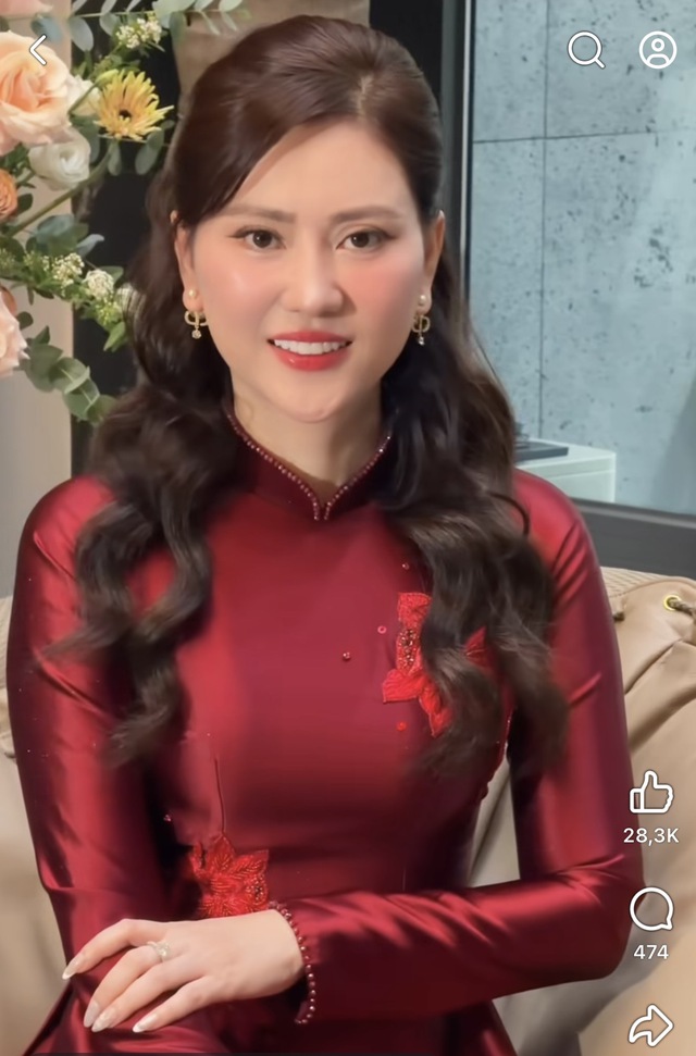 Danh t&iacute;nh mẹ chồng U50 trẻ đẹp như Hoa hậu, nghe lời dặn d&ograve; con trai trong ng&agrave;y cưới c&agrave;ng ngưỡng mộ - Ảnh 4.