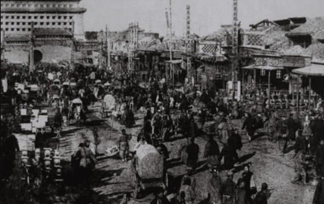 Nhà Thanh sụp đổ, 800 thành viên hoàng tộc bỗng 