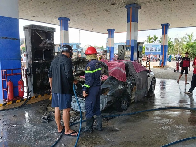 Danh t&iacute;nh 2 nạn nh&acirc;n tử vong trong vụ &ocirc; t&ocirc; dừng đổ xăng th&igrave; bốc ch&aacute;y ở Đ&agrave; Nẵng - Ảnh 2.