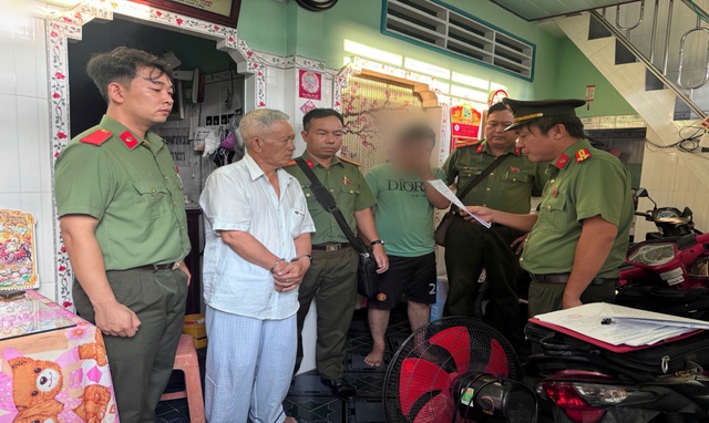Thi hành lệnh bắt tạm giam Trần Ngọc Sương SN 1956 - Ảnh 1.