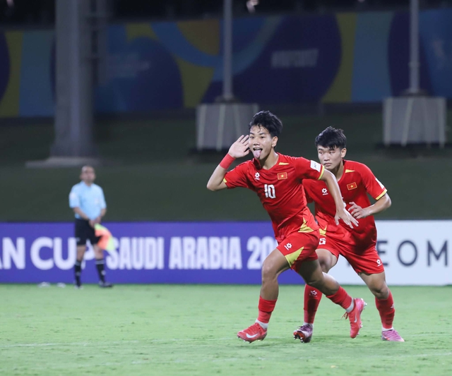 [DIỄN BIẾN] U17 Việt Nam 3-2 U17 UAE: Rượt đuổi tỷ số nghẹt thở - Ảnh 5.