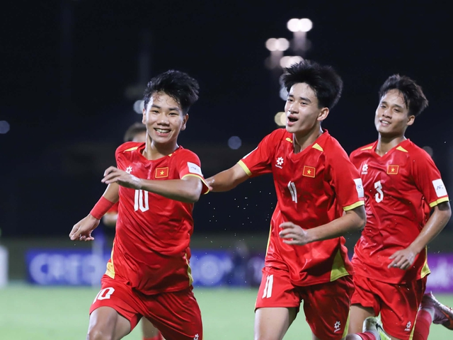 [DIỄN BIẾN] U17 Việt Nam 3-2 U17 UAE: Rượt đuổi tỷ số nghẹt thở - Ảnh 4.