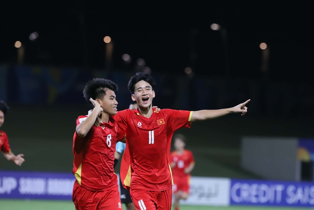 [DIỄN BIẾN] U17 Việt Nam 3-2 U17 UAE: Rượt đuổi tỷ số nghẹt thở - Ảnh 2.