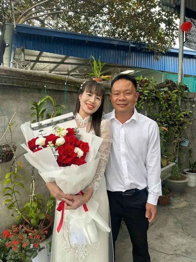 Con g&aacute;i 22 tuổi đi hỏi vợ cho bố ở Th&aacute;i Nguy&ecirc;n: L&yacute; do cả nh&agrave; th&uacute;c giục bố cưới gấp  - Ảnh 1.