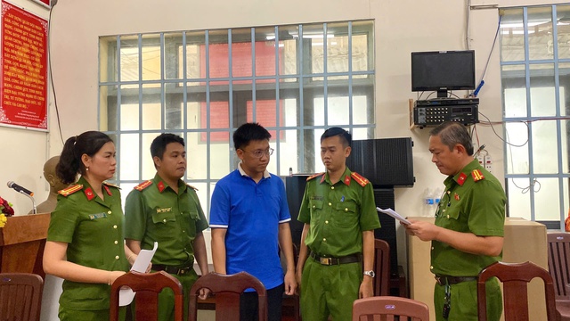 Ra quyết định bắt tạm giam chủ doanh nghiệp Nguyễn Anh Tiến SN 1990 - Ảnh 1.