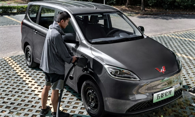 Chốt lịch b&agrave;n giao xe 7 chỗ mới gi&aacute; 500 triệu: Bản hybrid ăn xăng 1,1L/100km, Xpander, Veloz gặp kh&oacute;? - Ảnh 4.