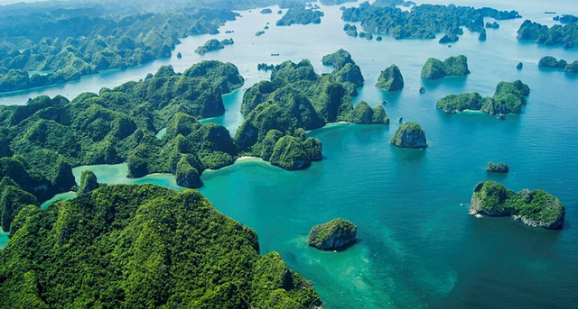 Không phải vịnh Lan Hạ, đây mới là điểm đến ít người biết ở Việt Nam được báo ngoại gọi là "kỳ quan" - Ảnh 1.
