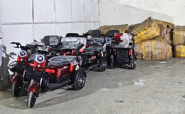 Ra quyết định khởi tố chủ cửa hàng xe đạp điện Nguyễn Thị Thoan SN 1993  - Ảnh 2.