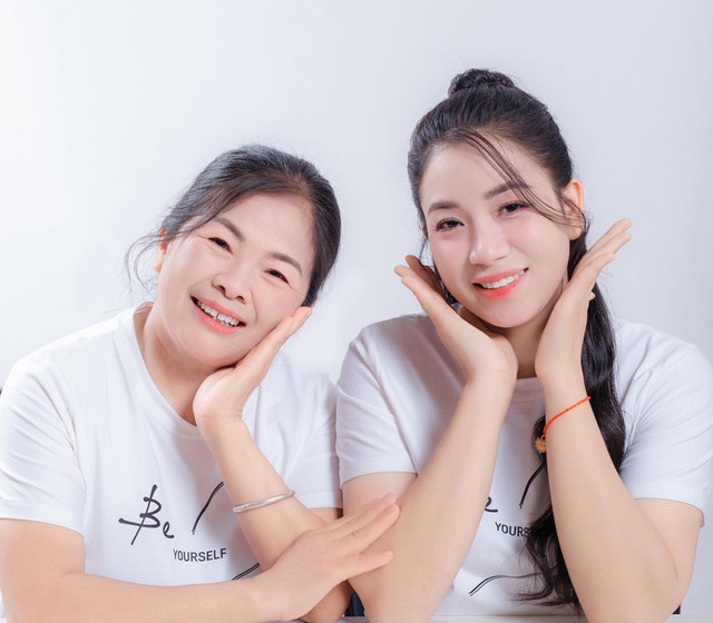 Lấy người đàn ông có 4 con riêng nheo nhóc, mẹ kế ở Bắc Ninh chăm sóc như con ruột, 30 năm sau nhận quả ngọt - Ảnh 1.