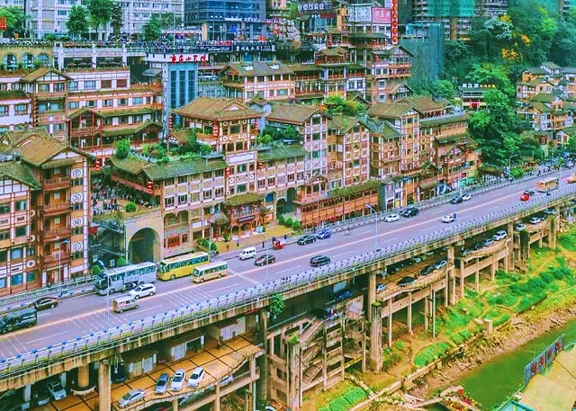 Cảnh tượng trên đường phố Trung Quốc khiến nhiều người bất ngờ, nhận xét: Không tin vào mắt mình - Ảnh 4.