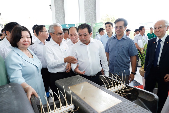 Hạt gạo Việt Nam sắp không chỉ bán theo tấn ra quốc tế: Đột phá từ thành công suốt 731 ngày - Ảnh 1.