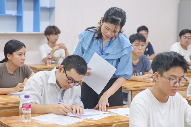 Những lỗi khiến thí sinh mất 1 phần điểm, thậm chí toàn bộ trong bài thi tốt nghiệp THPT - Ảnh 3.